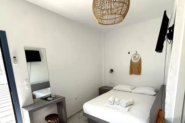 oneiro-room-4-june-2026-4591299D5-F209-1B86-AA4D-3357DB49B192.webp